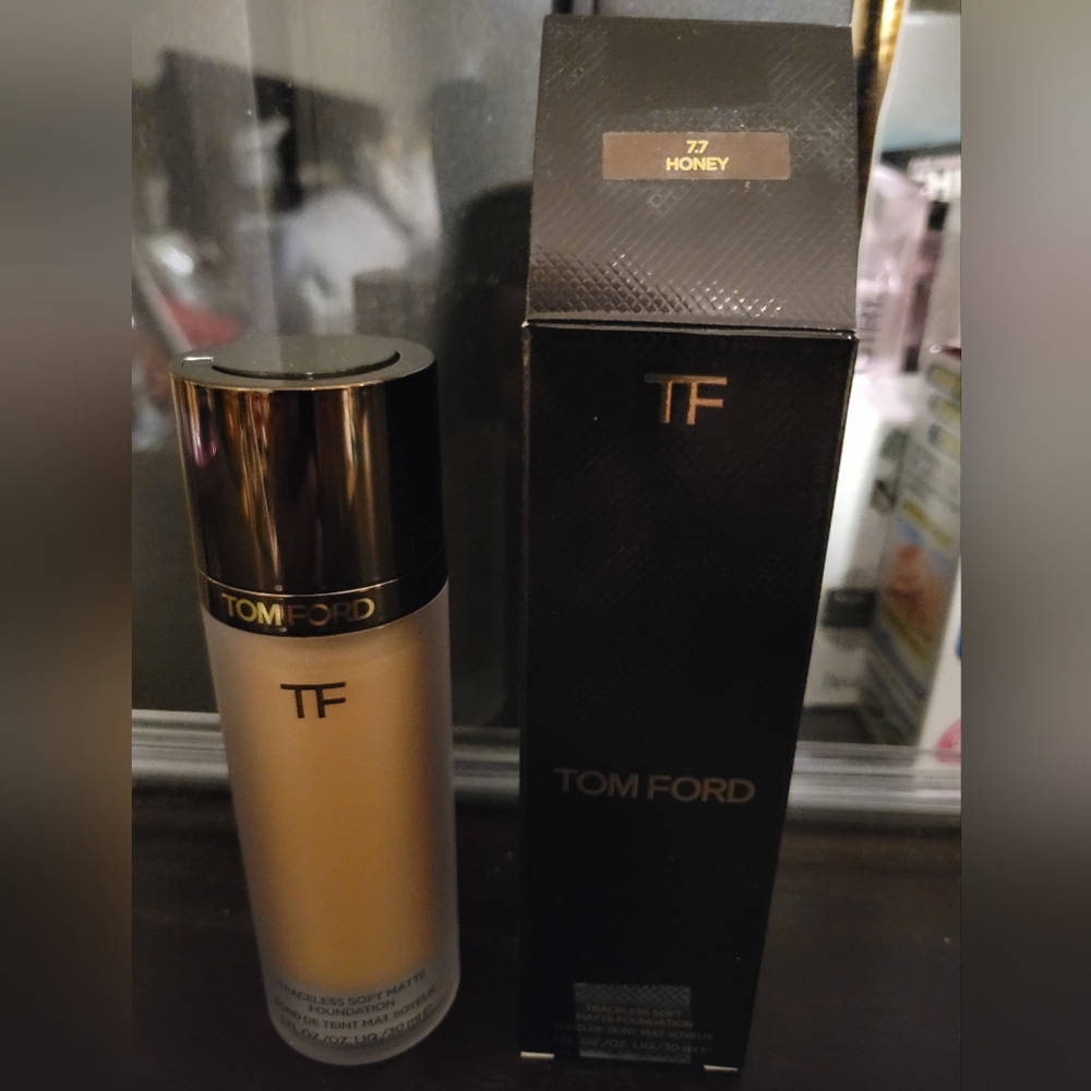Tom Ford Foundation in Honey